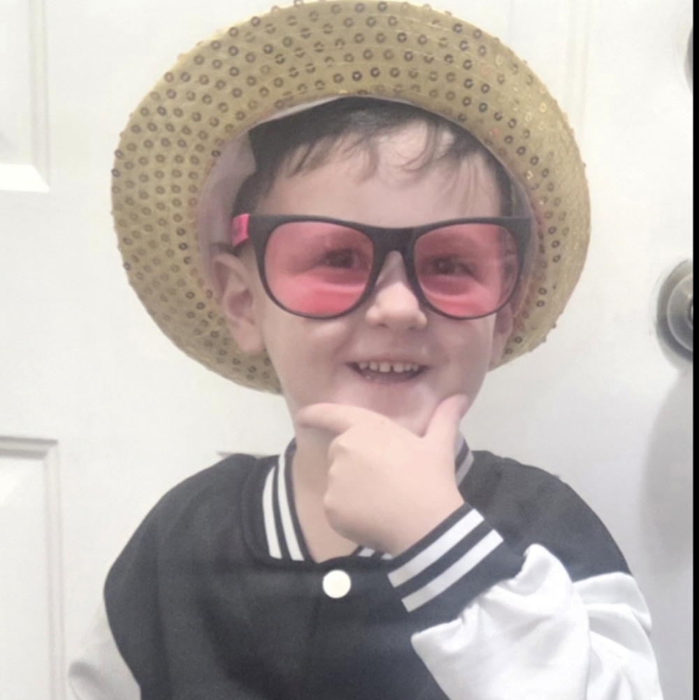 Meet your Posher, Corin